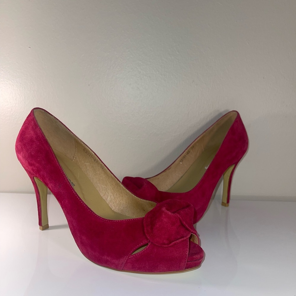Women’s Hot Pink Suede Peep-Toe Heels with Knot Accent